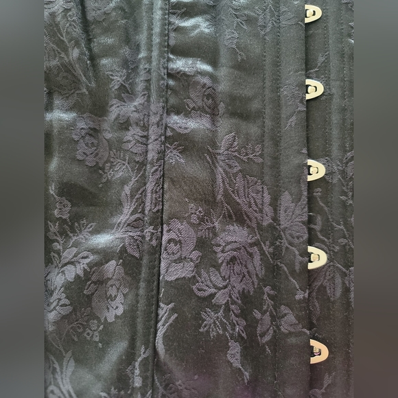 Black Corset - Picture 13 of 14